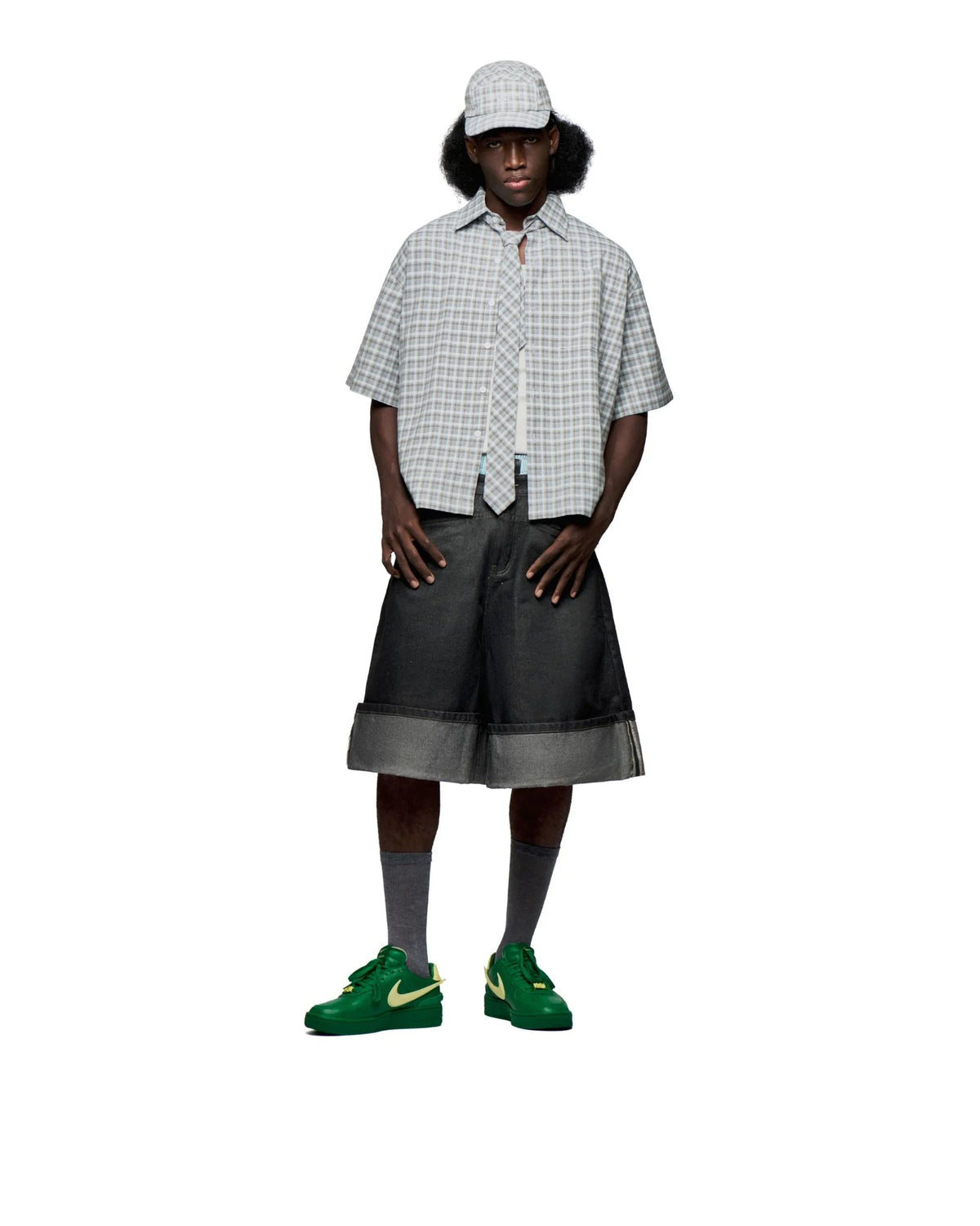 washed-black-overrolled-carpenter-shorts lider astoud