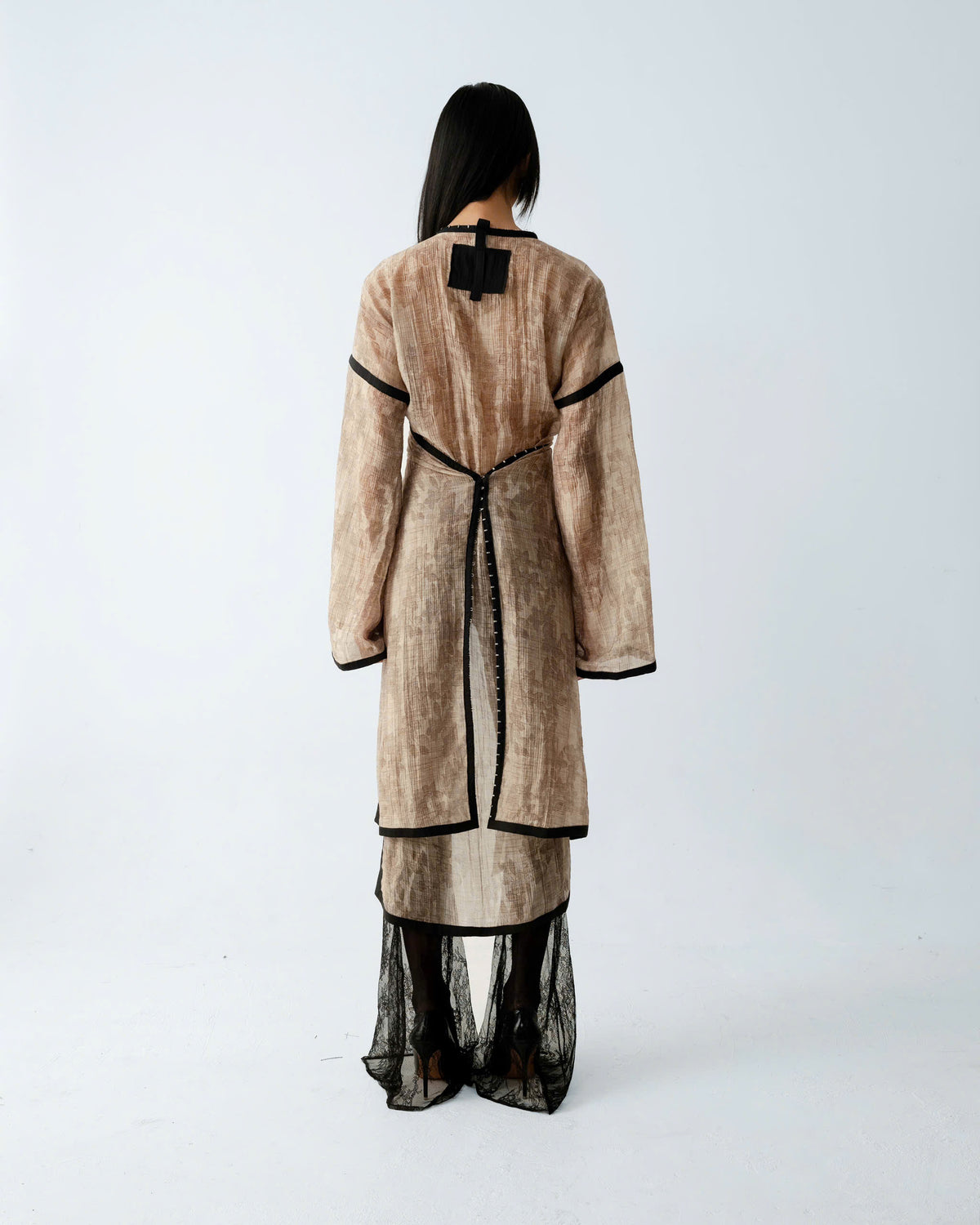 Gray Bung Bien Robe Top
