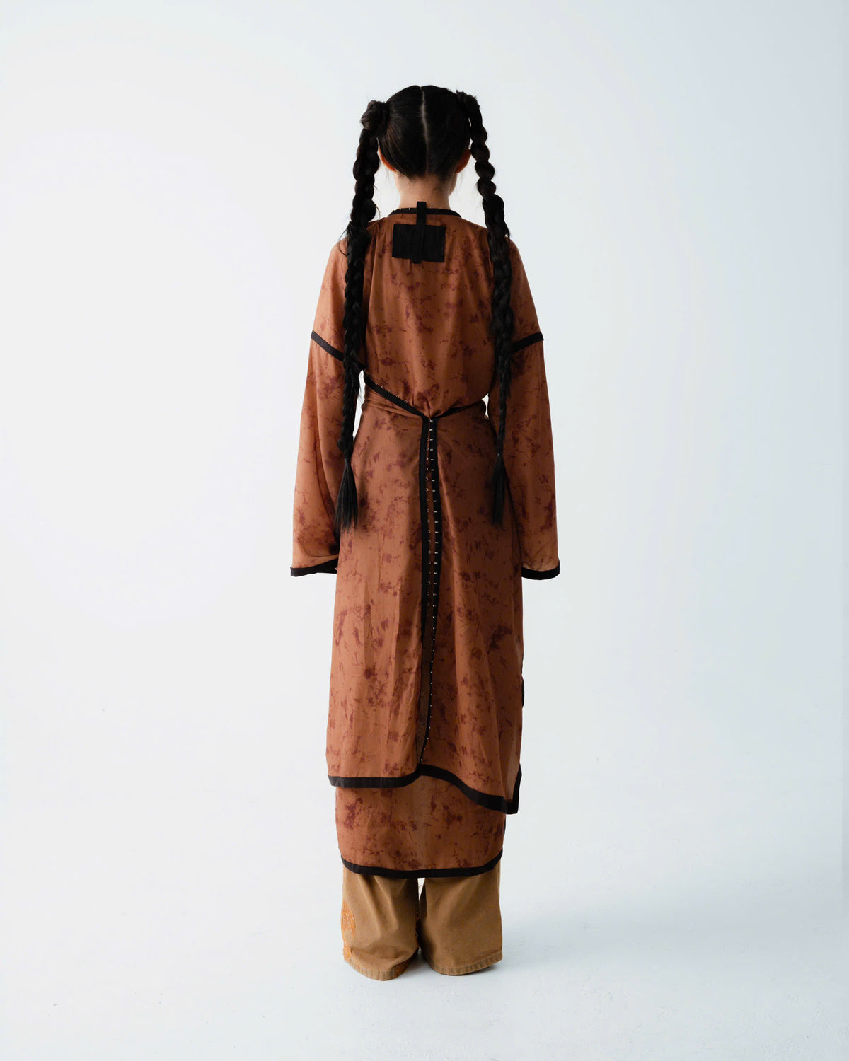 brown-bung-bien-robe-top an heritage astoud