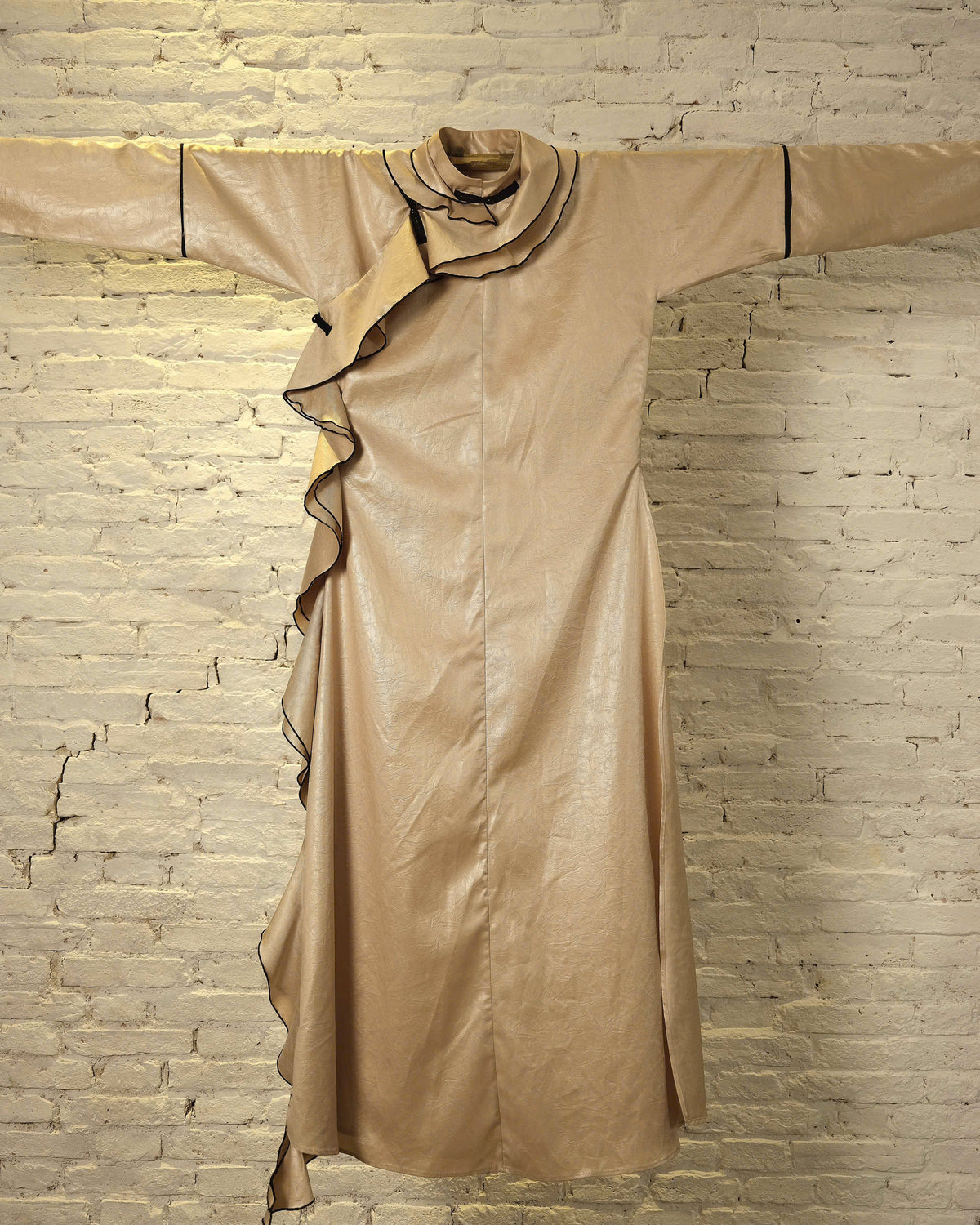beige-miet-thu-ao-dai an heritage astoud