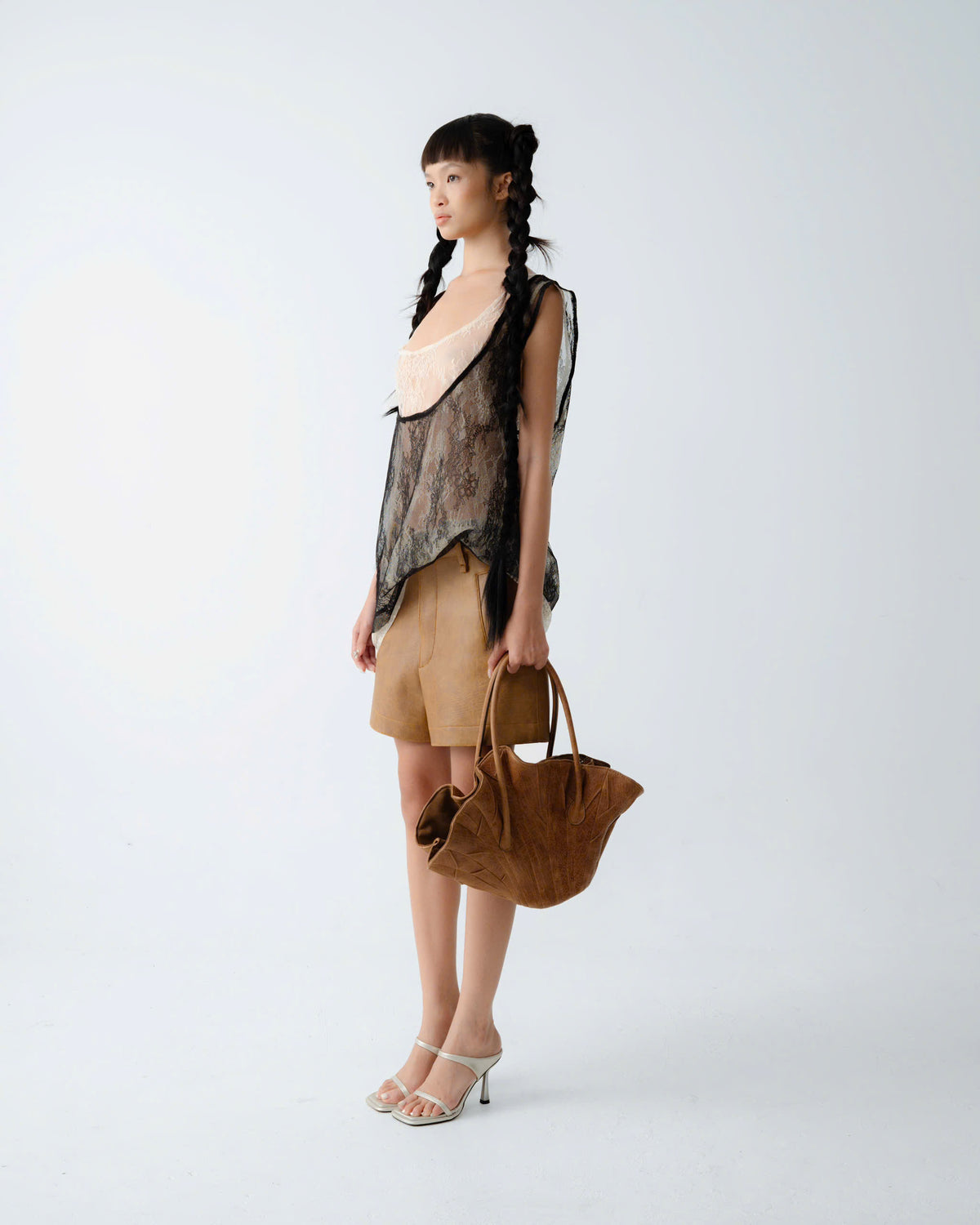 ao-anh-lace-tank-top an heritage astoud