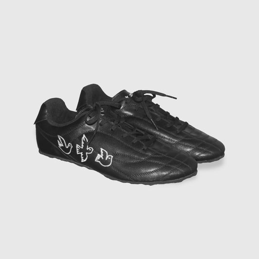 mot-nha-sneakers soulvenir astoud